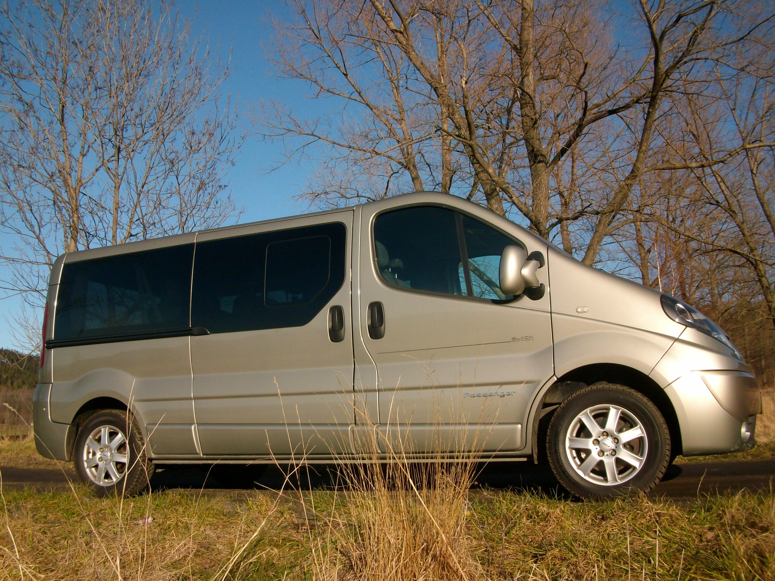przewozy okazjonalne osób, transport osobowy mikrobusami 9 osobowymi z kierowcą na terenie kraju i za granicą