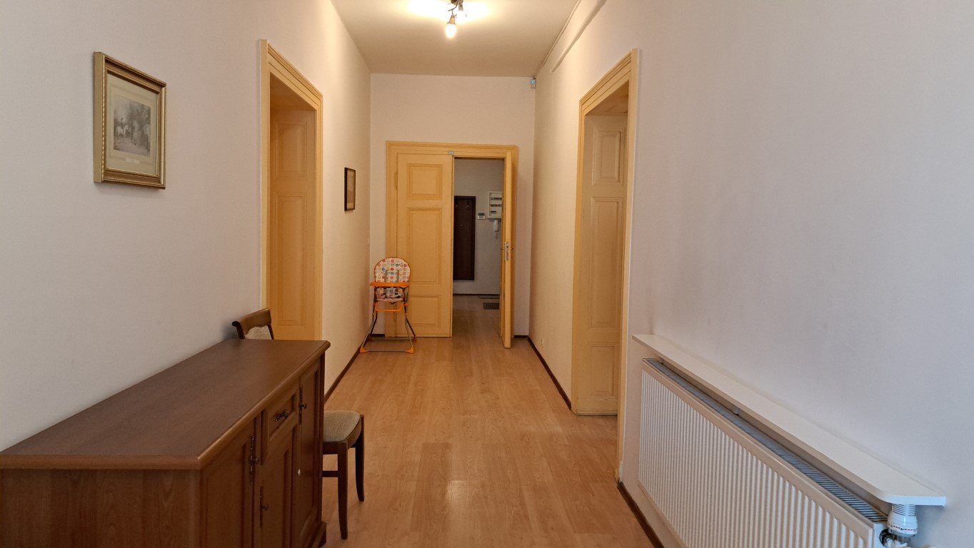 Duże mieszkanie w Cieplicach przy Pl.Piastowskim