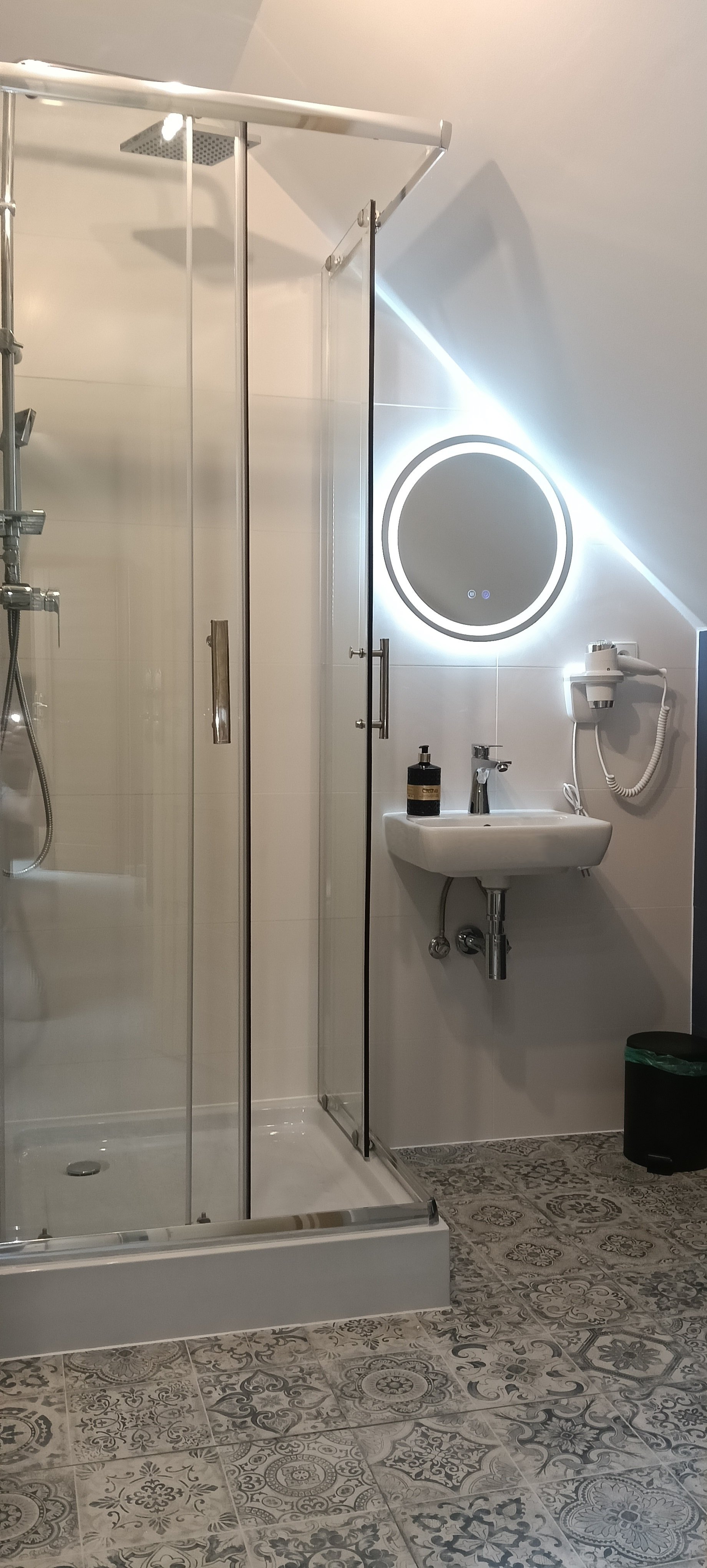 Sprzedam Willę z apartamentami na wynajem w centrum Szklarskiej Poręby
