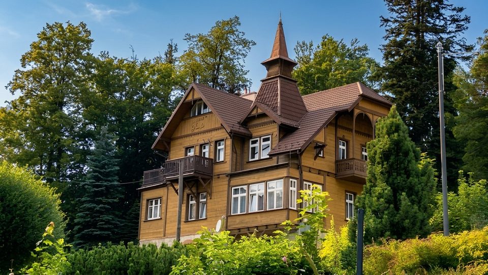 Sprzedam Willę z apartamentami na wynajem w centrum Szklarskiej Poręby