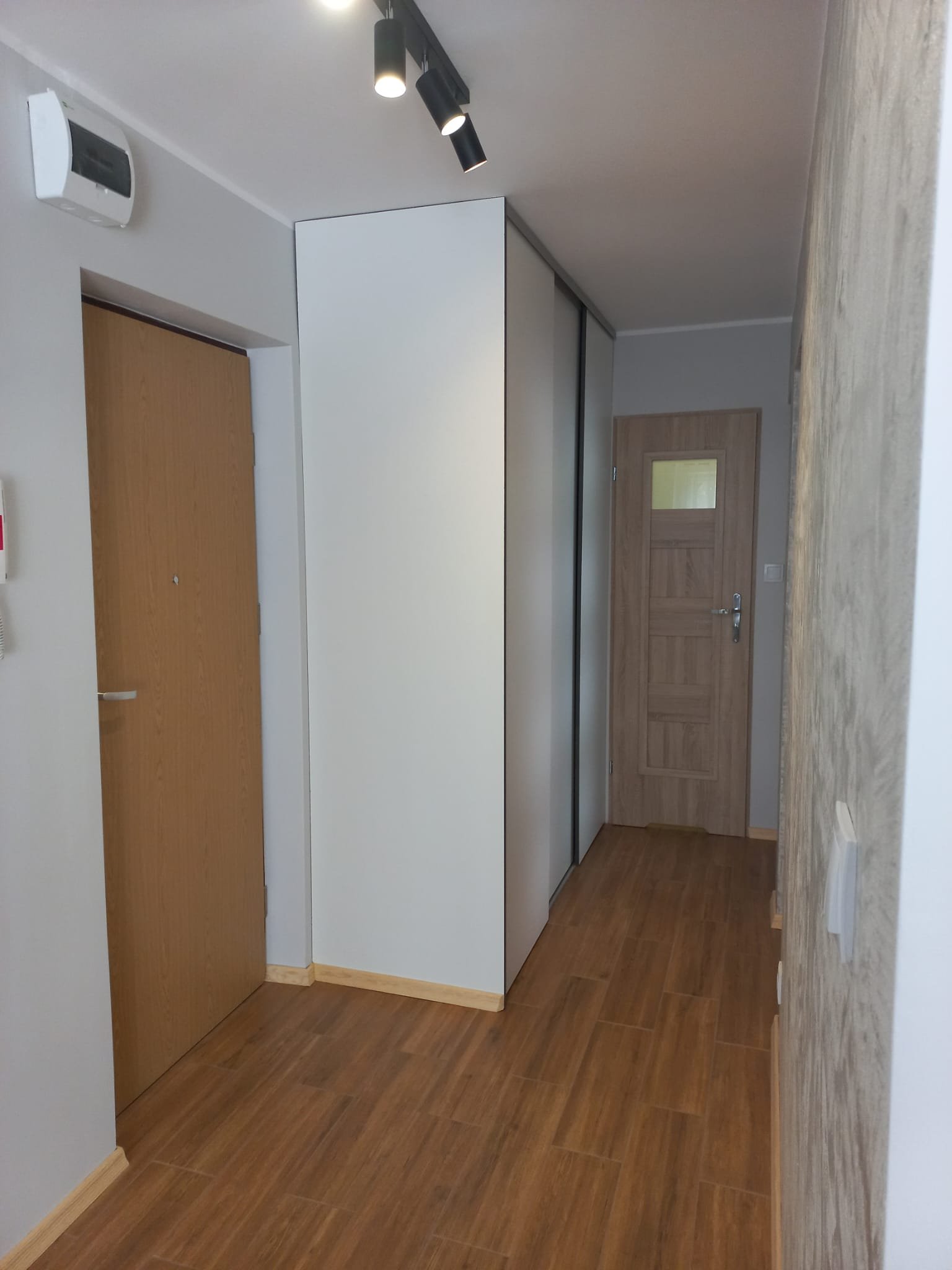 3 pokojowe z balkonem. 1 piętro bloku , Grota Roweckiego