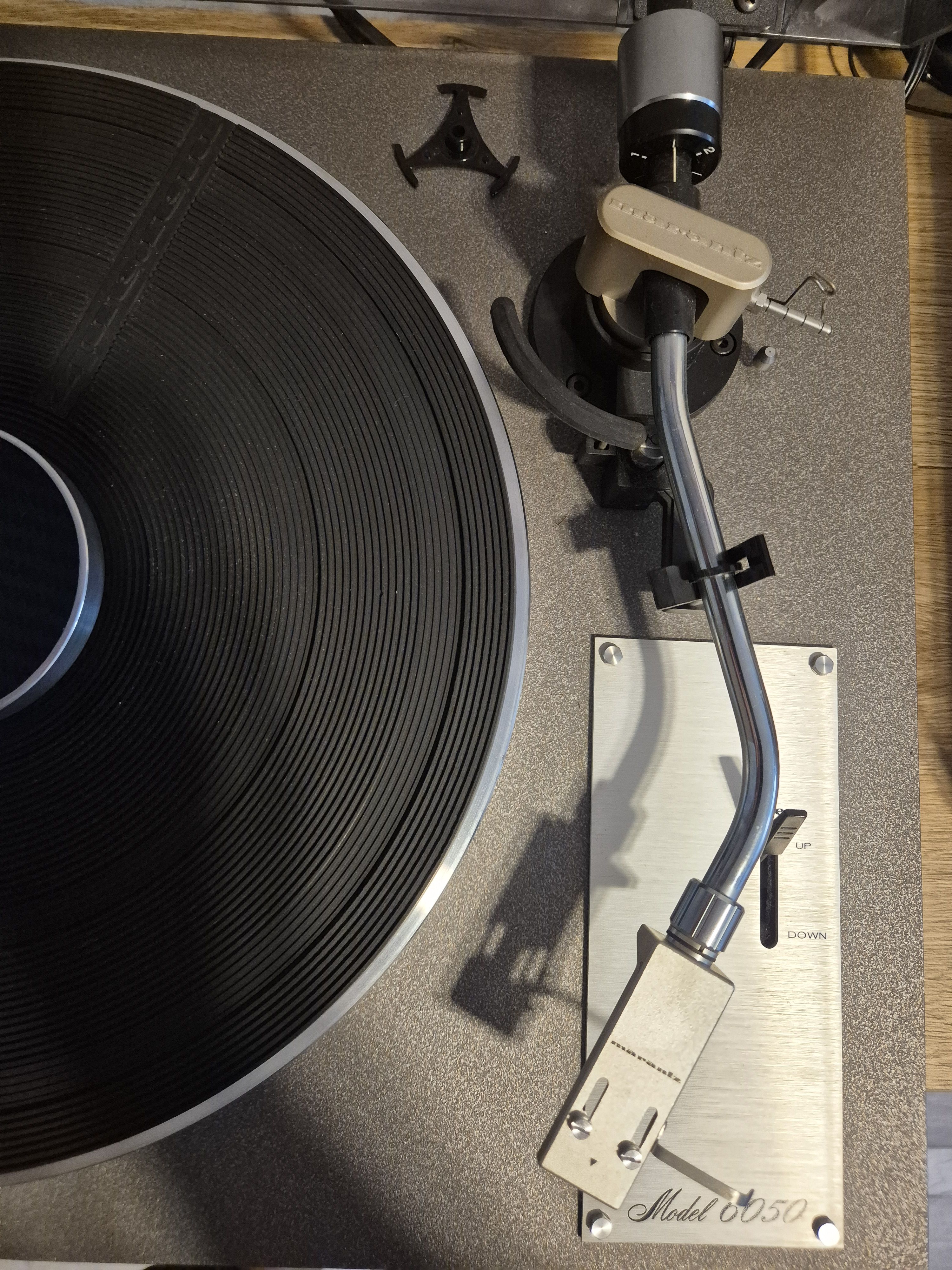 gramofon MARANTZ