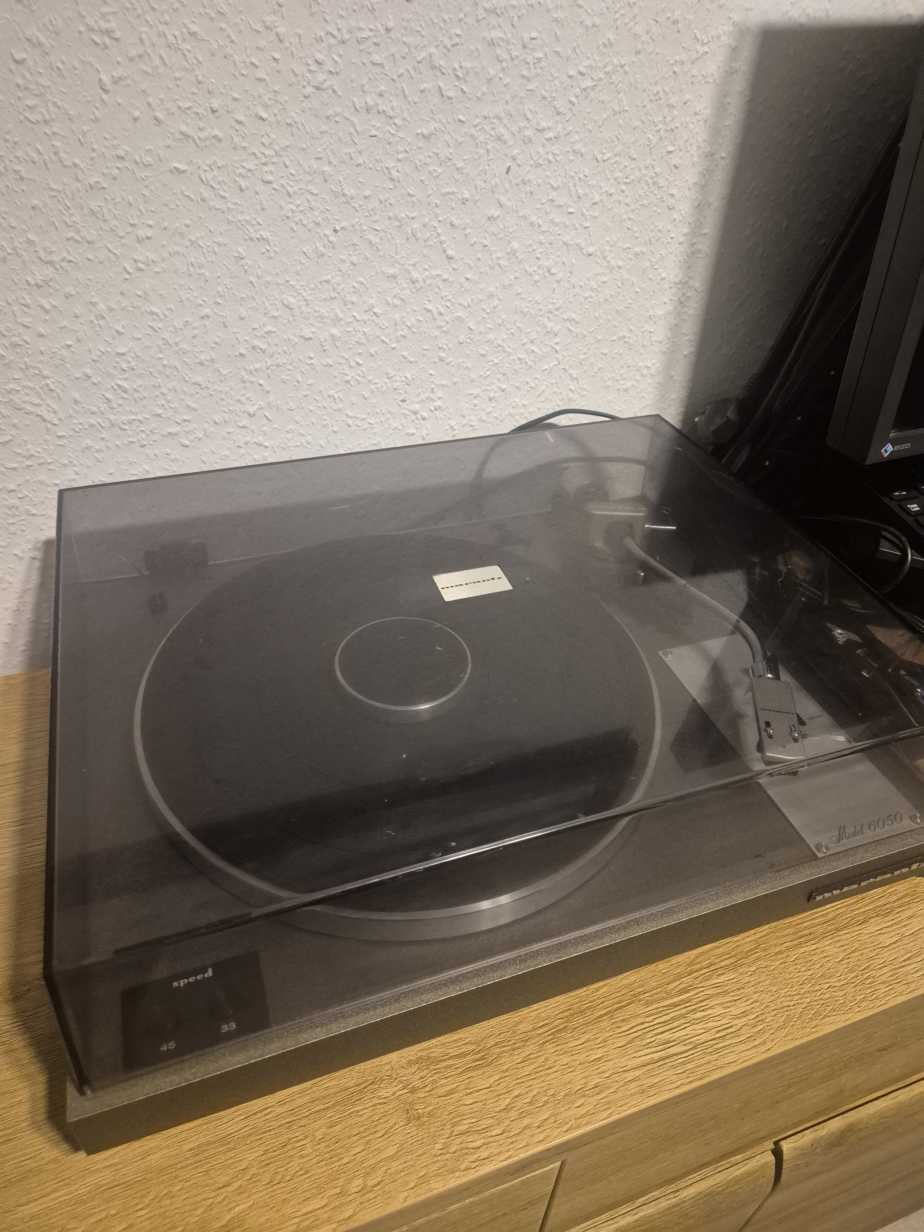 gramofon MARANTZ