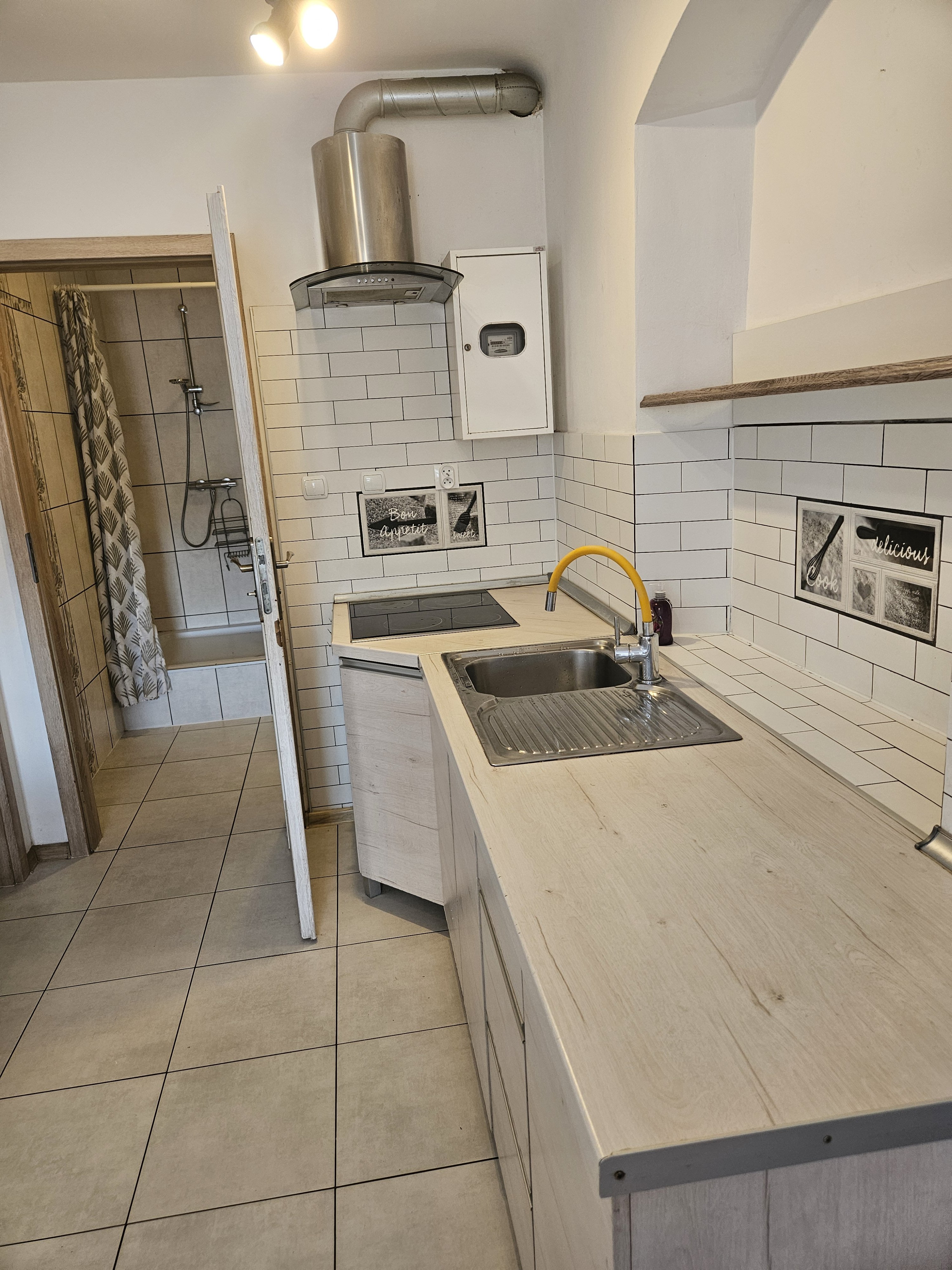 Mam do wynajęcia mieszkanie 2 pokojowe ponad 50 m2 w centrum Jeleniej Góry