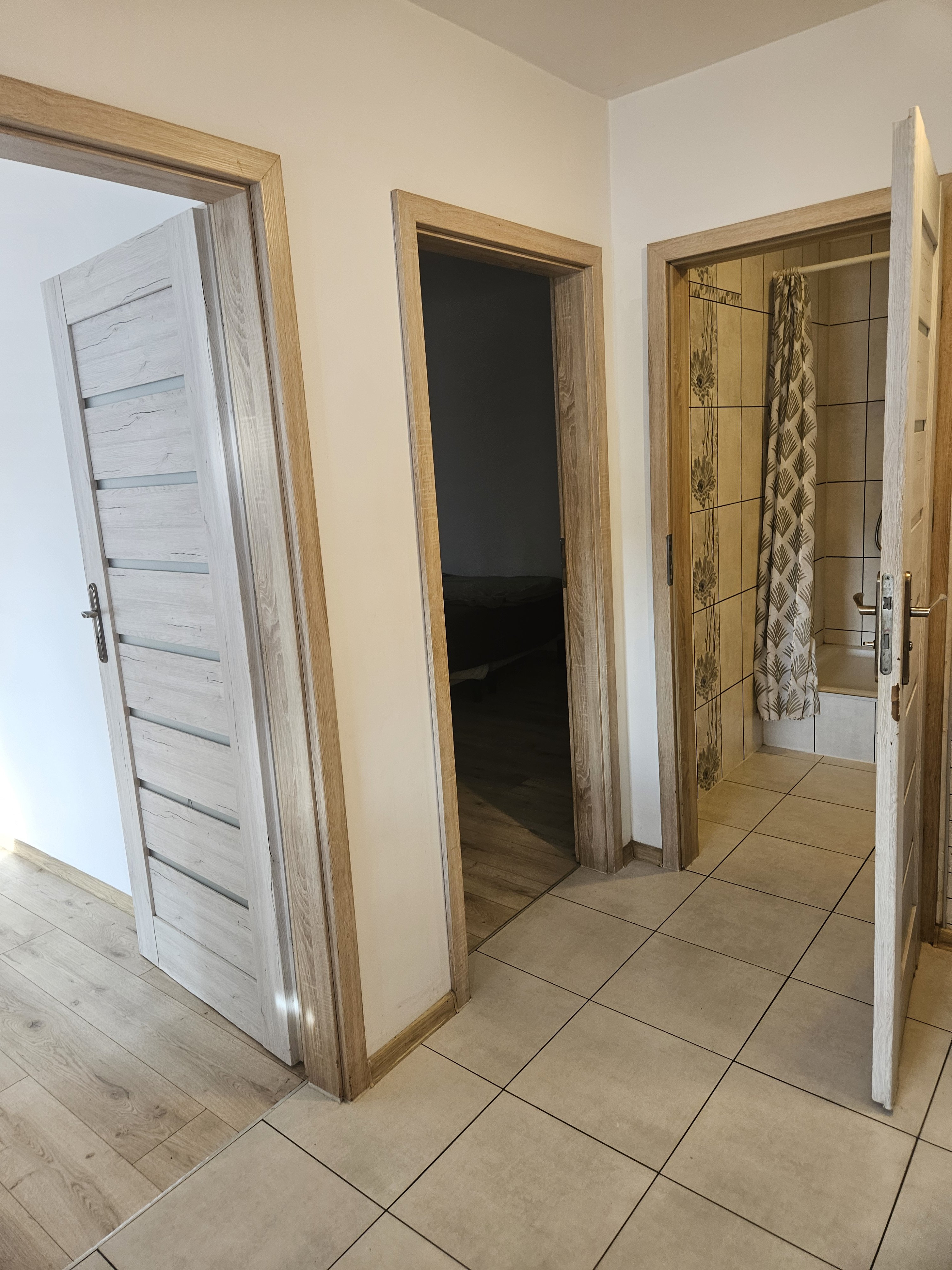 Mam do wynajęcia mieszkanie 2 pokojowe ponad 50 m2 w centrum Jeleniej Góry