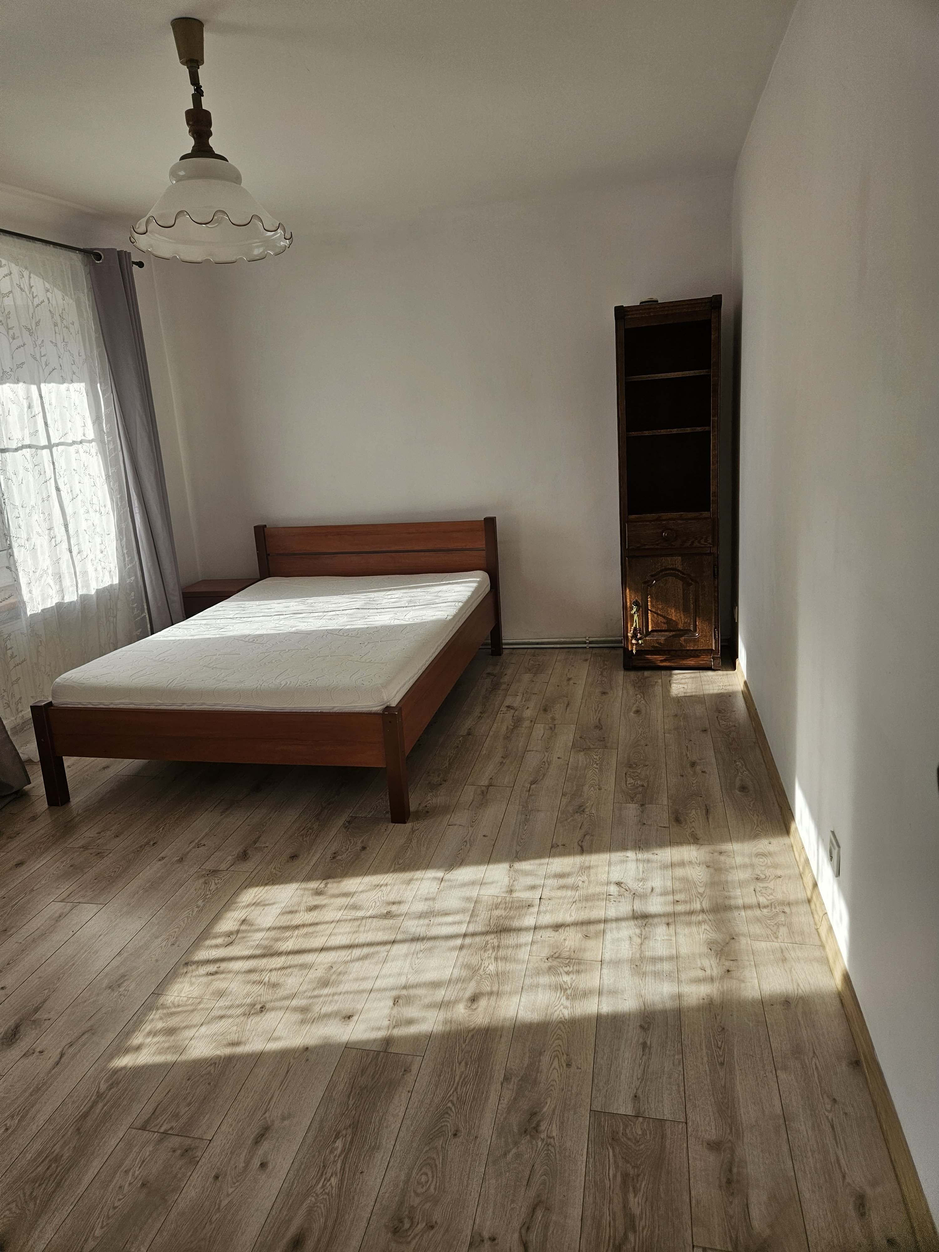 Mam do wynajęcia mieszkanie 2 pokojowe ponad 50 m2 w centrum Jeleniej Góry
