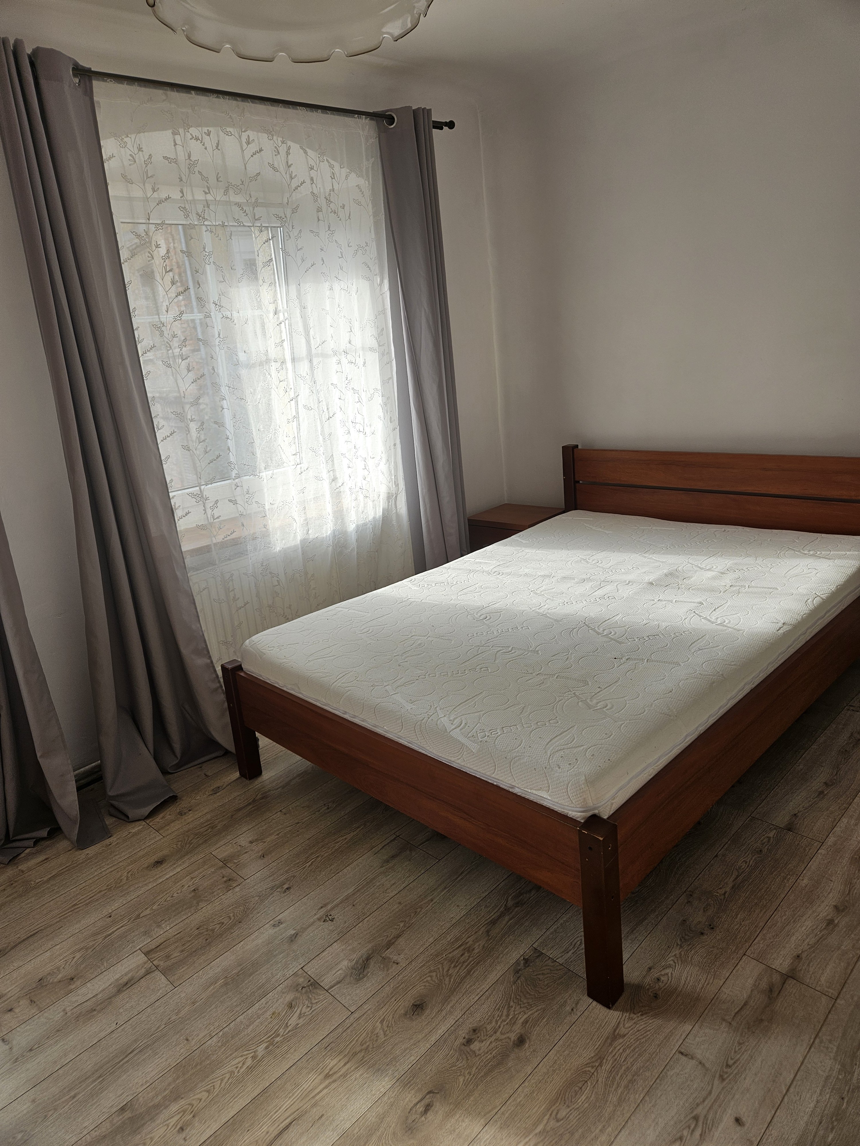 Mam do wynajęcia mieszkanie 2 pokojowe ponad 50 m2 w centrum Jeleniej Góry