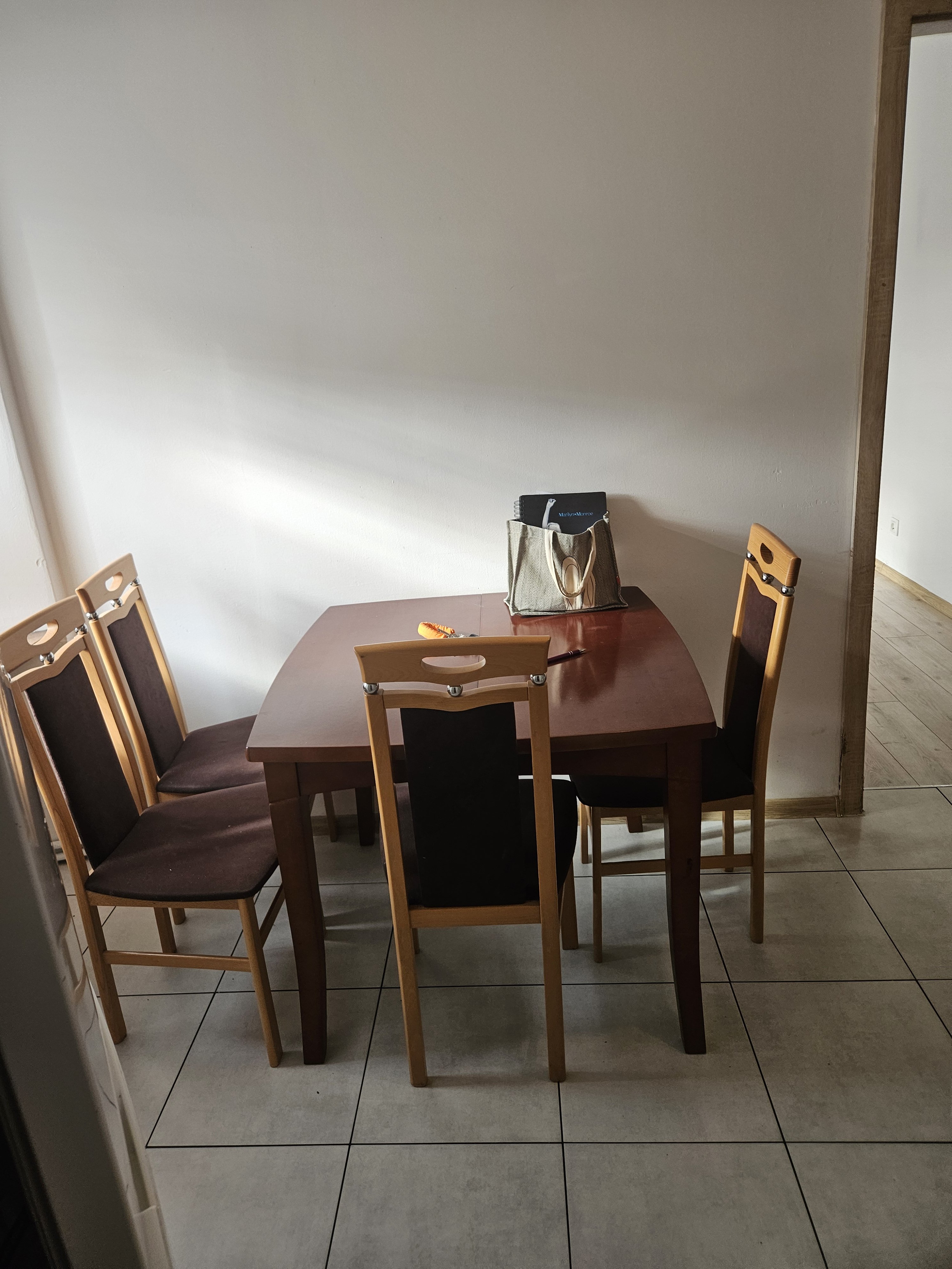 Mam do wynajęcia mieszkanie 2 pokojowe ponad 50 m2 w centrum Jeleniej Góry