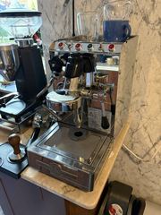 Włoski zestaw domowego baristy: Ekspres kolbowy BFC Perfetta +młynek.