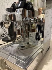 Włoski zestaw domowego baristy: Ekspres kolbowy BFC Perfetta +młynek.