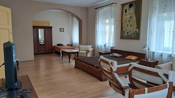 Duże mieszkanie w Cieplicach przy Pl.Piastowskim