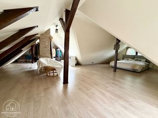 Piętro dwulokalowego domu na Wzgórzu Wandy z ogrodem!