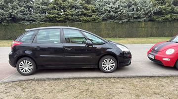 Sprzedam citroen csara.2010 rok diesel.stam dobry 4.700
