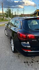 Opel Astra J Sports Tourer 1.4 Turbo 140KM