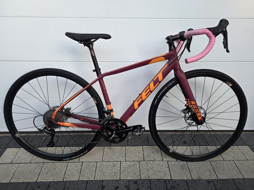 Rower gravel FELT 50 FIT WOMEN-SORA,tarczówki,2x9,rozmiar 47-zadbany
