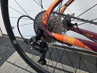 Rower gravel FELT 50 FIT WOMEN-SORA,tarczówki,2x9,rozmiar 47-zadbany