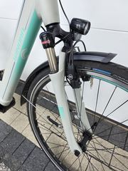Rower elektryczny WINORA Y380.F-400Wh,8 biegów NEXUS,ledy,MAGURA-MEGA