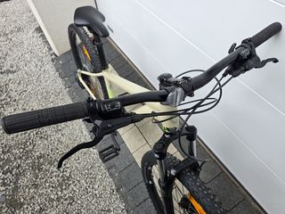 Rower górski CANNONDALE TRIAL EIGHT-koła 27,5",SrSuntour,rama S,hydraulika