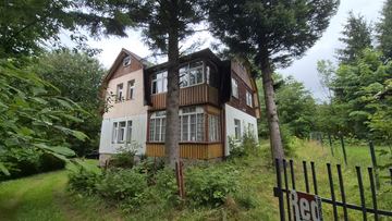 Karpacz , przedwojenna willa , do remontu, działka 3960 m2
