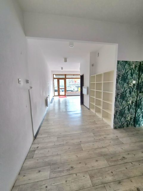 Lokal usługowy blisko stacji PKS. Bezczynszowy - okazja cenowa