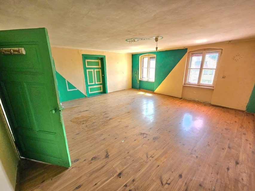 Do remontu 55m2 w centrum Jeleniej Góry