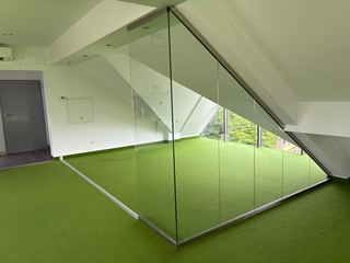 Do wynajęcia 128m2 powierzchni w nowoczesnym biurowcu w ścisłym centrum Jeleniej Góry - tylko 6400 zł netto +VAT!!