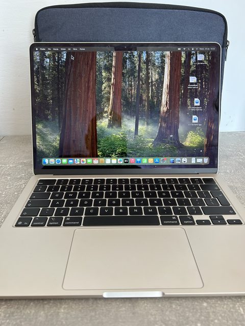 MacBook Air 13 jak nowy