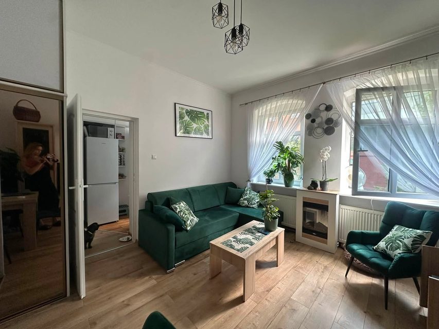 Jelenia Góra ścisłe centrum miasta | 50 m² | 2 pokoje | 1. piętro