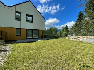Nowoczesny dom w zabudowie bliźniaczej / 2024 rok / Cieplice