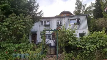 Szklarska Poręba, mały dom mieszkalny w centrum miasta, cicha boczna uliczka, 70m2