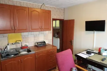 Szklarska Poręba, mały dom mieszkalny w centrum miasta, cicha boczna uliczka, 70m2