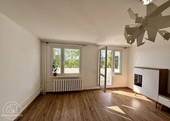 Duże M3 na Zabobrzu w bloku z windą - po kapitalnym remoncie