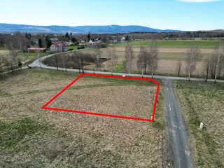Działka budowlana 971 m2 z prądem - Zacisze