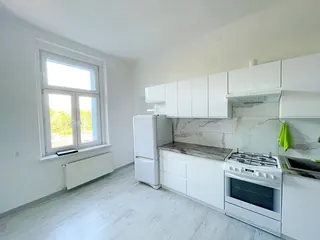 Przestronne mieszkanie po remoncie w budynku z windą