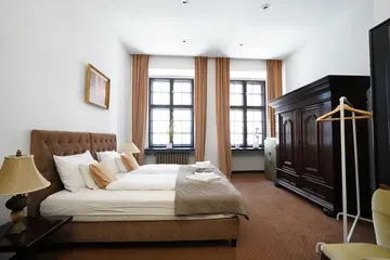 Kamienica - hotelowa w centrum JG