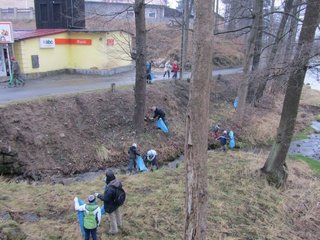 zebrali-z-brzegow-bobru-30-tysiecy-litrow-smieci-foto-57195